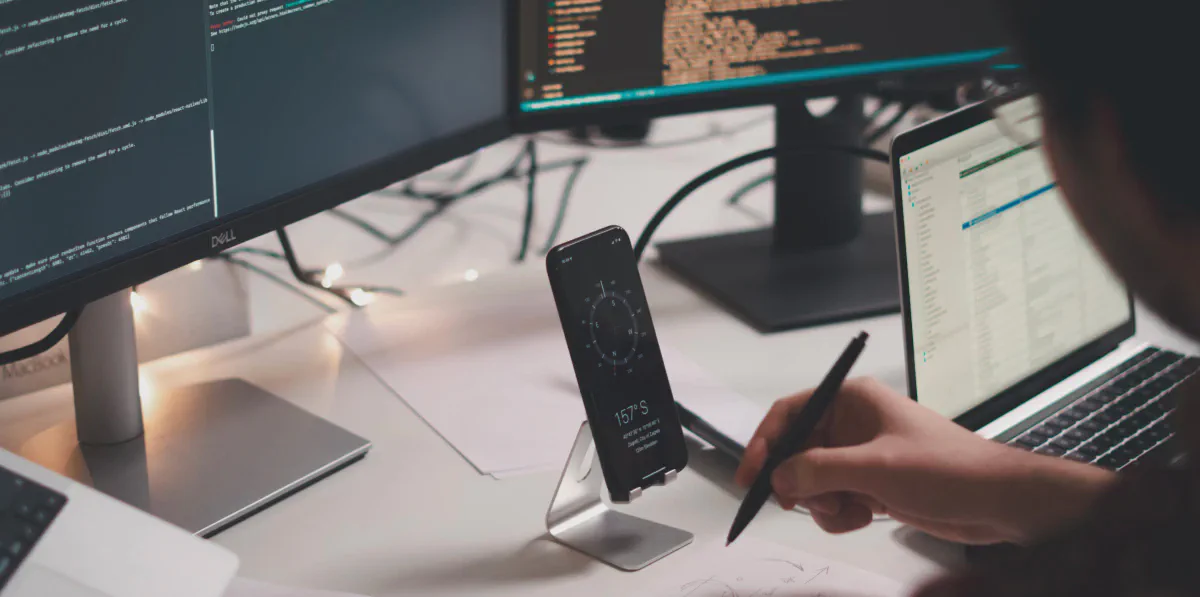 AI agents and chatbots - grounded support, qualification, and internal knowledge