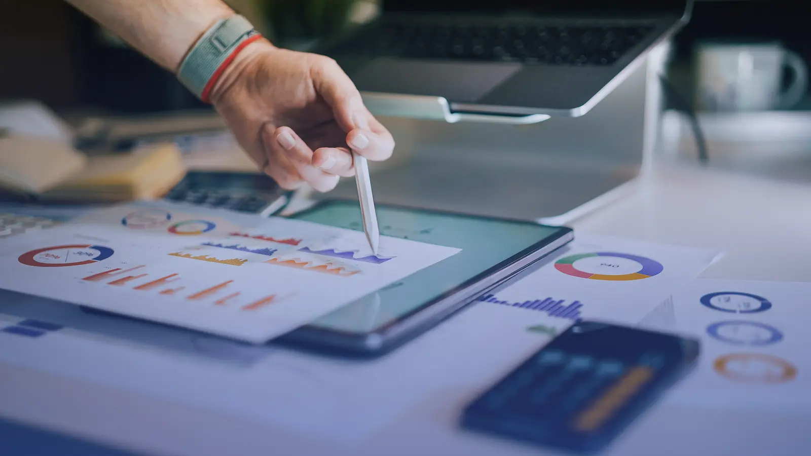 Audit-Ready Analytics for Digital Products